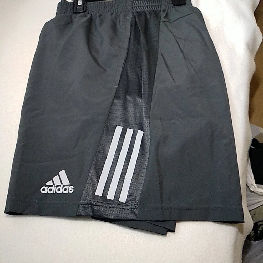 Adidas AEROREADY Men's "Own the Run 7” Shorts 1 Zip Pocket Grey Six Size XXL New - Picture 2 of 7